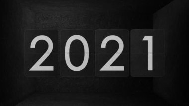 Saat 2021 'den 2022' ye, 2023 'e geçiyor.