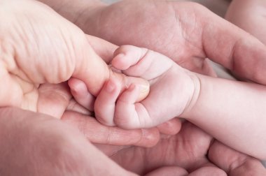 Bebek anne üzerinde işleme