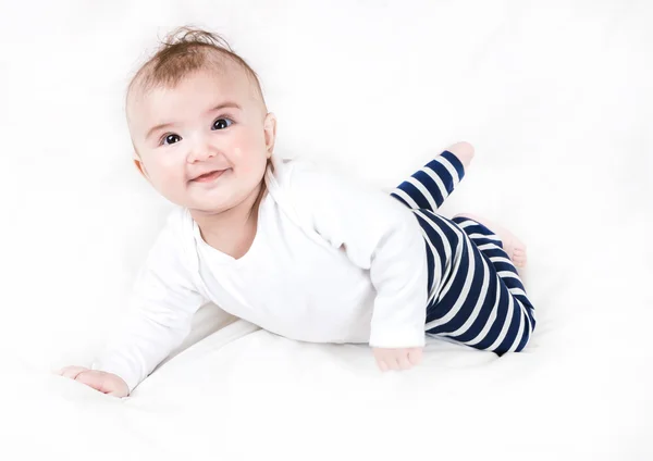 Het kind in lichte kleding — Stockfoto
