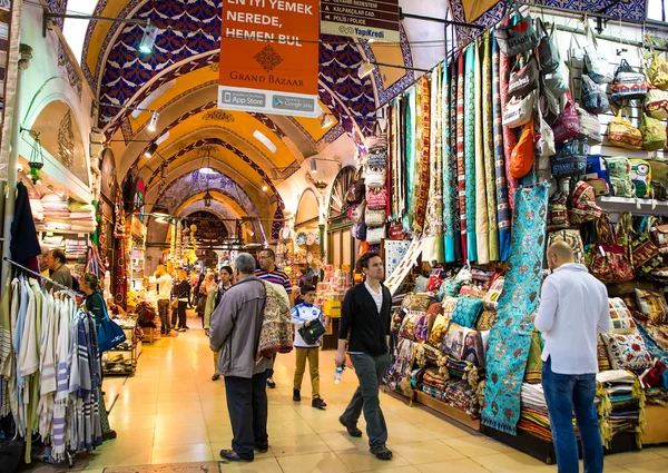 Comercio enérgico en la Gran Bazaa — Foto de Stock