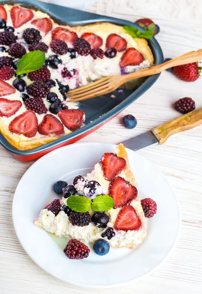 Fruit pudding with berries — Stock Photo, Image