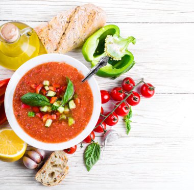 domates gazpacho çorbası
