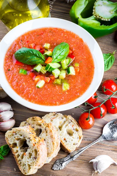 Суп из помидоров гаспачо — стоковое фото