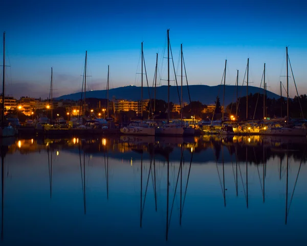 Yachten in der Bucht von Athen — Stockfoto