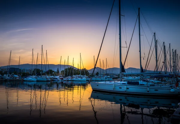 Yachten in der Bucht von Athen — Stockfoto