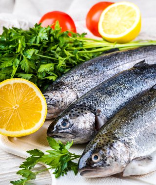 Ham nehir alabalığı