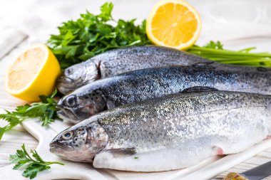 Ham nehir alabalığı