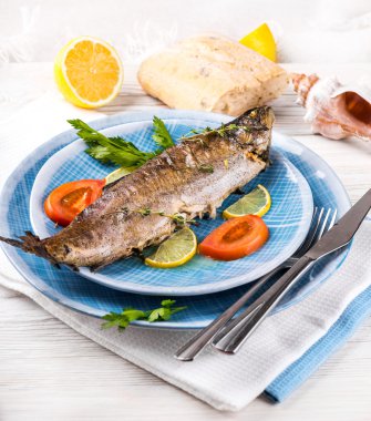 Izgara nehir alabalığı