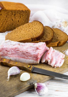 Pastırma sarımsak ile