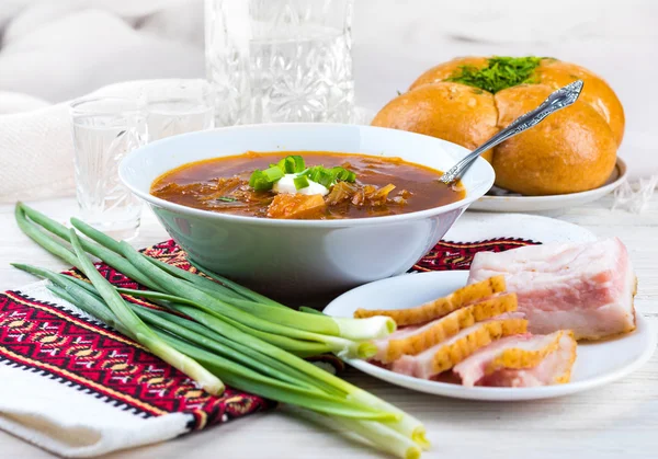 Borsch ucraniano com rosquinhas — Fotografia de Stock