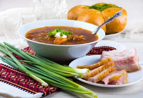 Borsch ucraniano com rosquinhas — Fotografia de Stock