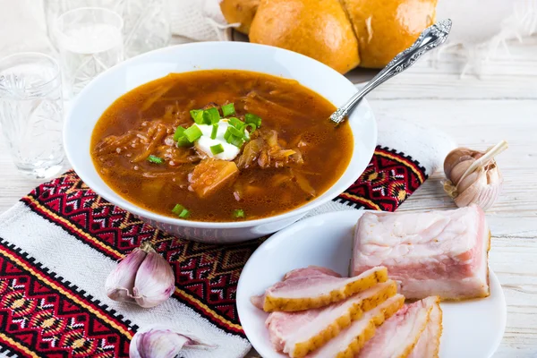 Borsch ucraniano com rosquinhas — Fotografia de Stock