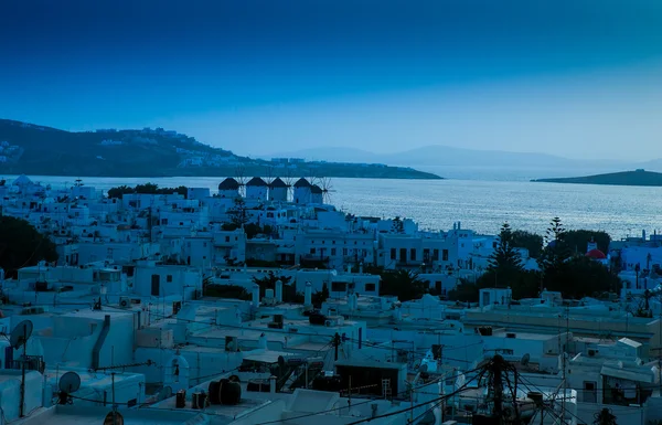 Grieks eiland in de zonsondergang — Stockfoto