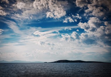 Uzaktan Yunan Adası
