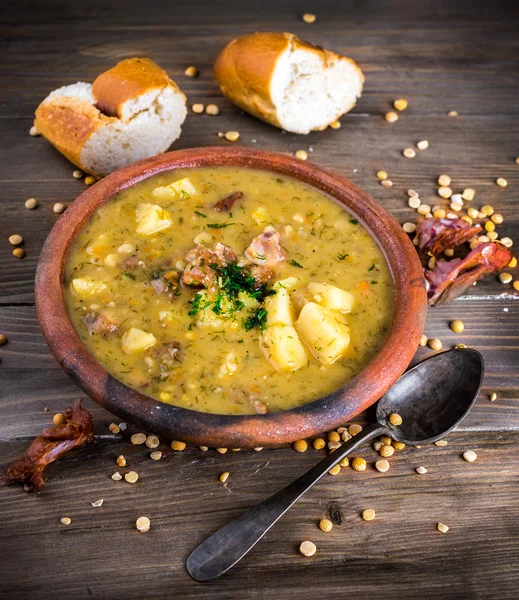 Pea soup with smoked chicken — Stock Photo, Image