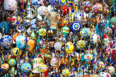 Turistler için geleneksel Türk taşlar