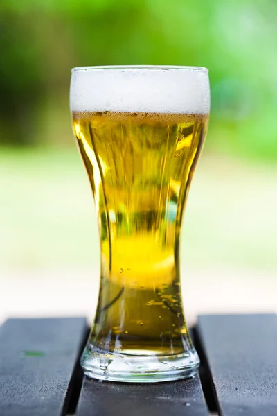 Vidro da cerveja leve — Fotografia de Stock
