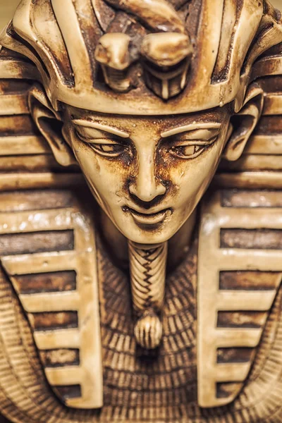 Firavun Tutankamon heykelcik