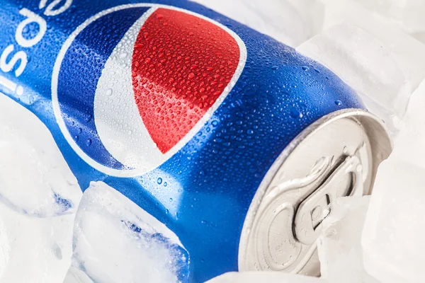 Lata de Pepsi cola — Foto de Stock