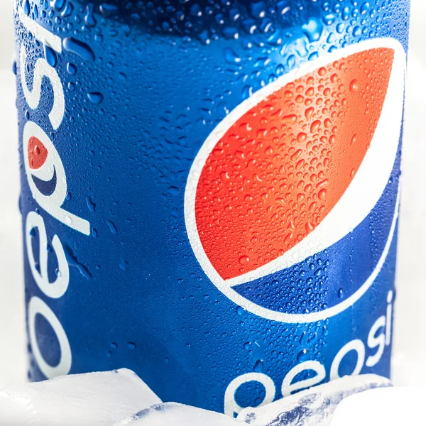 Lata de Pepsi cola — Foto de Stock