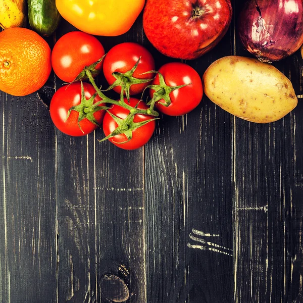 Biologisches Gemüse und Obst — Stockfoto