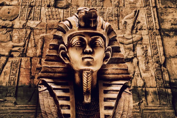 Sten farao tutankhamen mask — Stockfoto