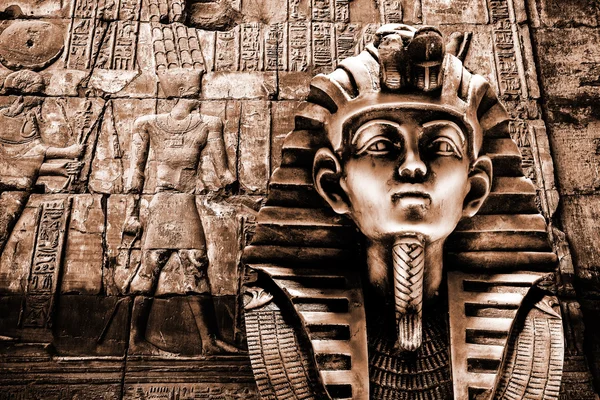 Piedra faraón tutankamón máscara —  Fotos de Stock