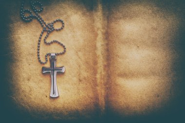 İncil Hristiyan çarmıhta