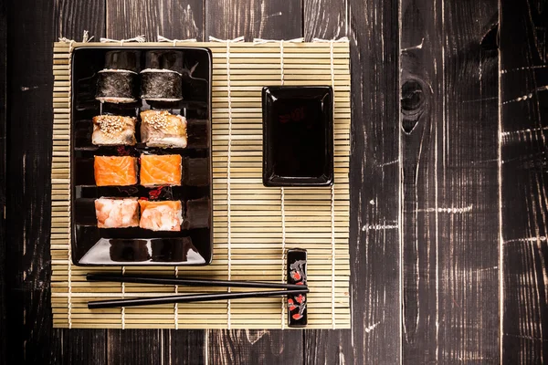 Sushi rolt set — Stockfoto