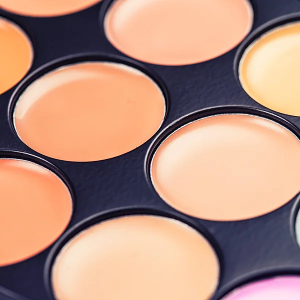 Professional concealer palette — Stock Photo, Image