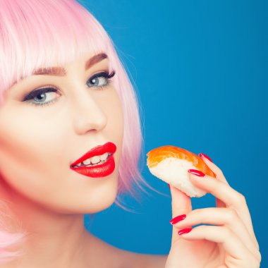 güzel kız suşi yemek 