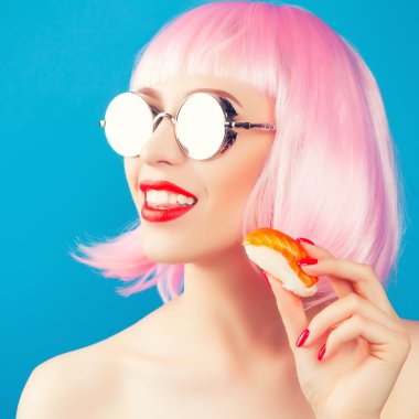 güzel kız suşi yemek 