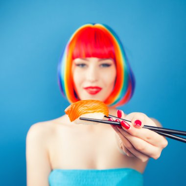 güzel kız suşi yemek 