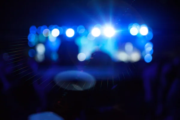 Silhouettes of people and musicians — Stock Photo, Image