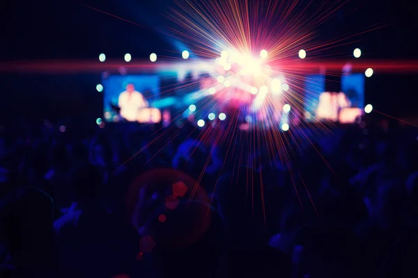 Silhouettes of people and musicians — Stock Photo, Image