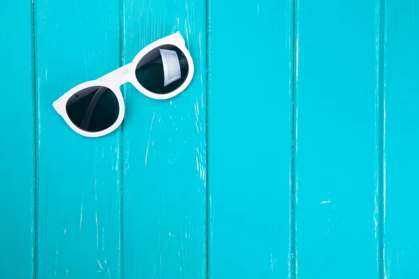 Elegantes gafas de sol blancas — Foto de Stock