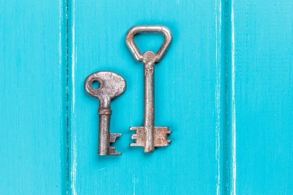 Old keys on  background — Stock Photo, Image