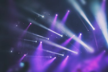 konser sahne ışıkları