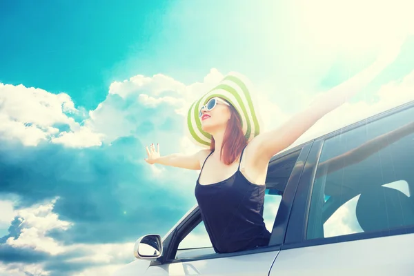 Happy woman on summer roadtrip travel — Stock Photo, Image