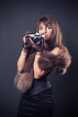 bağbozumu kamera tutan kadın