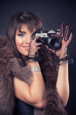 bağbozumu kamera tutan kadın