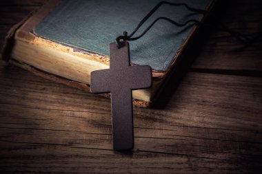 İncil Hristiyan çarmıhta