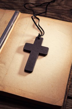 İncil Hristiyan çarmıhta