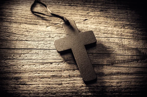木製の十字架をクローズ アップ — ストック写真