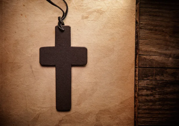 Christian cross on bible — Stock Photo, Image