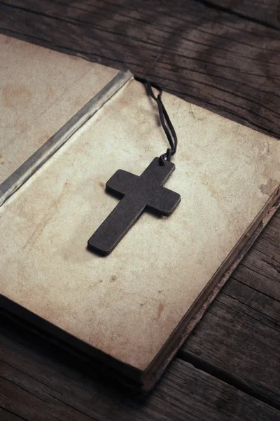 İncil Hristiyan çarmıhta — Stok fotoğraf