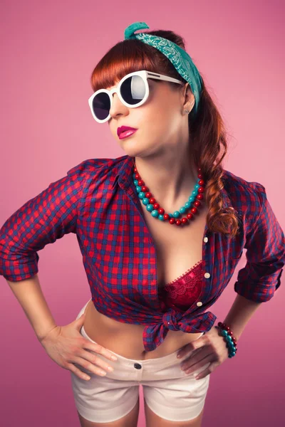 Girl posing with white sunglasses — Stock Photo, Image