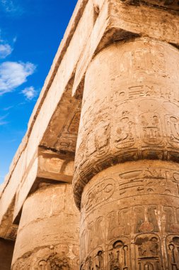büyük Hipostil Binası'nda karnak tapınakları