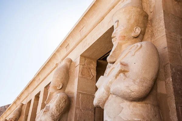 Parte del templo de la reina Hatshepsut — Foto de Stock