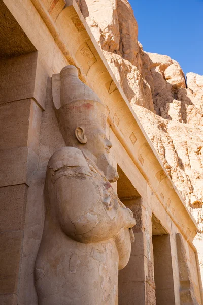 Parte do templo da Rainha Hatshepsut — Fotografia de Stock